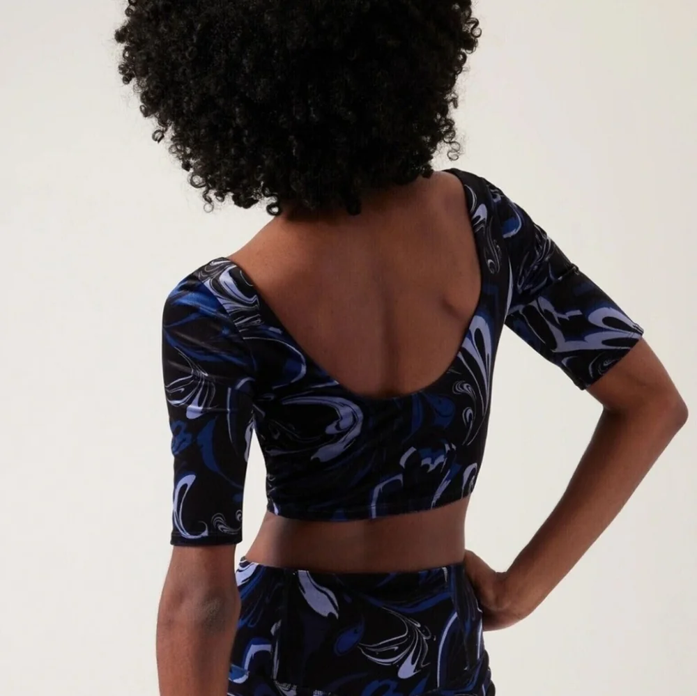 Athleta Exhilerate Velvet Crop Top Size Large Blue - Picture 3 of 12